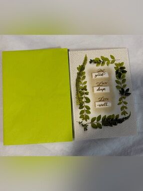 Hallmark Green Leaf Wreath Happy Birthday Card with Lime Envelope